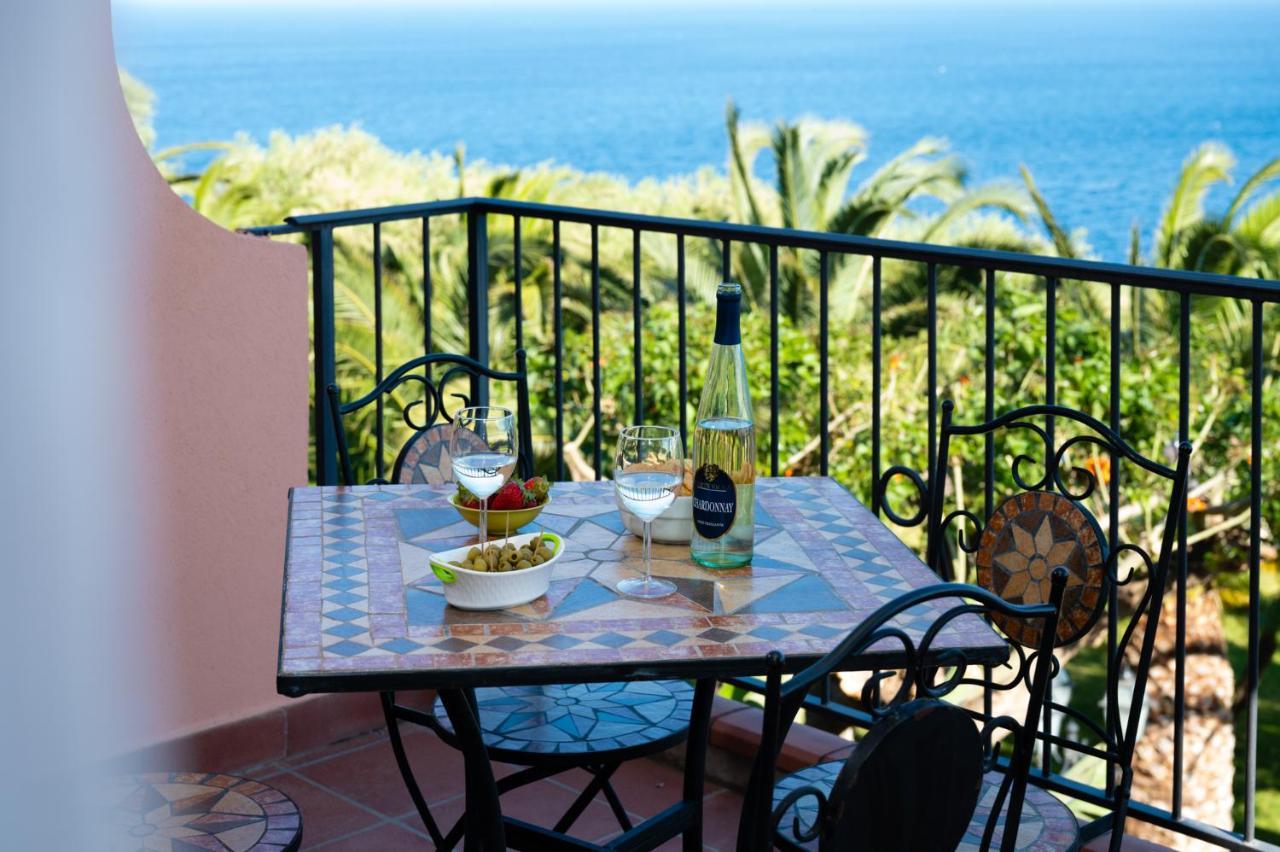 Casa Belvedere SantʼAlessio Siculo Eksteriør bilde