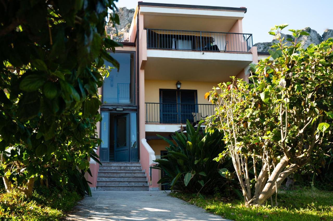 Casa Belvedere SantʼAlessio Siculo Eksteriør bilde