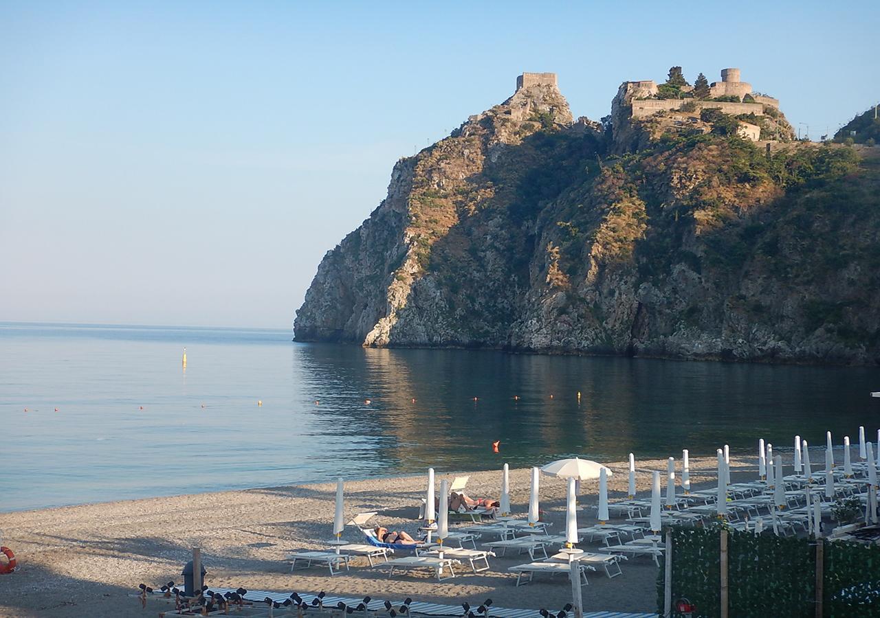Casa Belvedere SantʼAlessio Siculo Eksteriør bilde